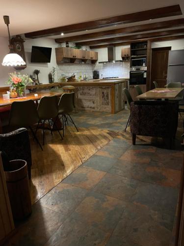 Camera Zâmbru - CĂTUN