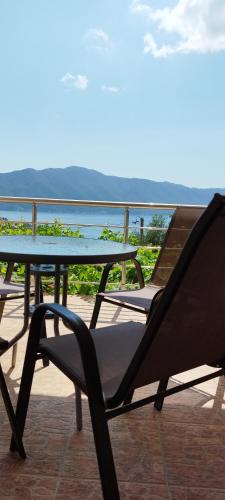ทัศนียภาพ, Tamaris apartments Risan in ริซาน