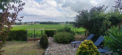 Maison avec vue sur vignes proche CNPE Maison avec vue sur vignes proche CNPE