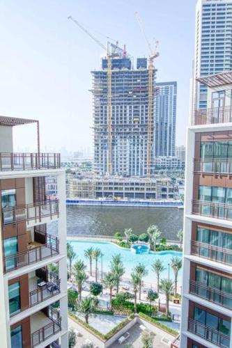 Luxury Living 1BR at Sunset Creek Beach 702, Dubái (foto 3)