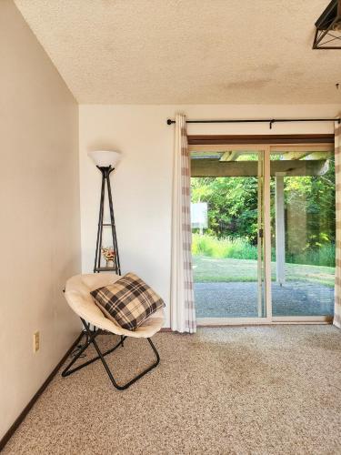 Crescent Beach Retreat- Cozy 4br House in Port Angeles