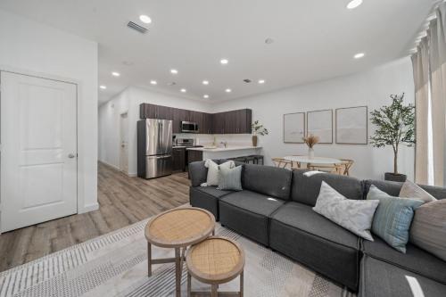 4-bed Wpb Home Near 95,airport,dt & Beaches in West Palm Beach, USA