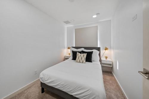 4-bed Wpb Home Near 95,airport,dt & Beaches in West Palm Beach, USA