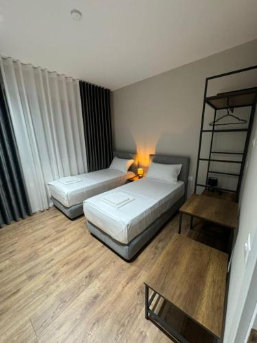 Double or Twin Room image 6
