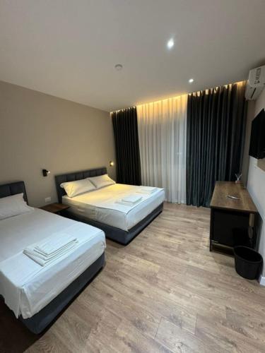 Triple Room with Garden View image 8