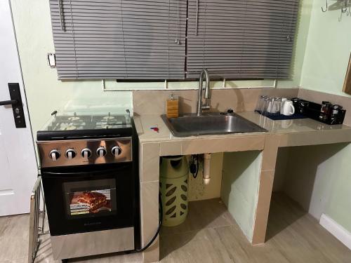 The Shelton Kaemas Rest in Montego Bay