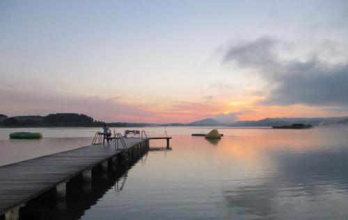 Schlosstaverne Sighartstein Familienzimmer in 紐馬克特岩華萊西