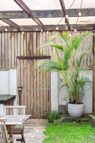 The Buckland Terrace Timeless Inner-City Treasure - image 14