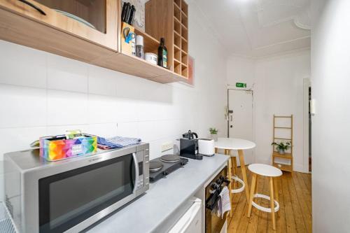 'Sunnyside Up' Local Living by Bondi Beach - image 3