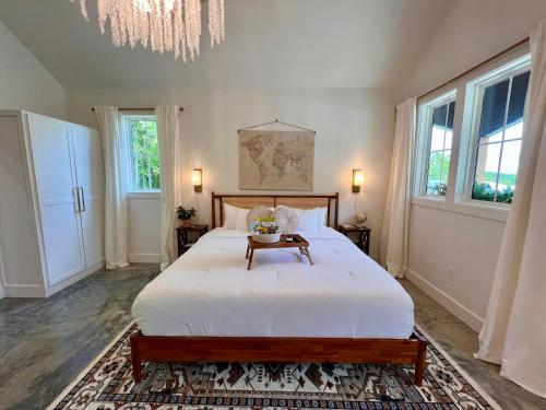 Couples Getaway Villa with outdoor soaking tub in Sevierville, USA