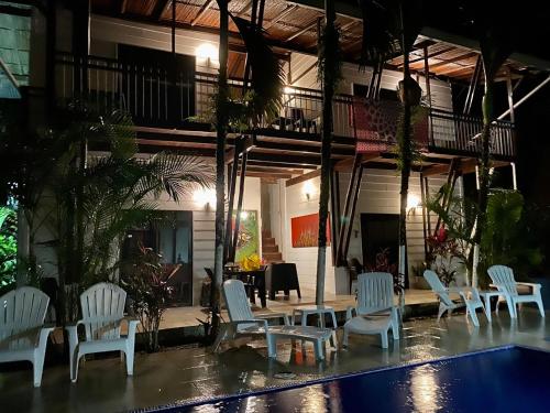 Ballena Dorada Lodge in 曼努爾安東尼奧