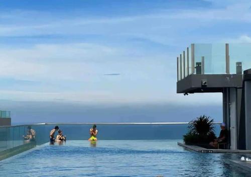 Sea View 2 Bed Room At Great Central Location 4