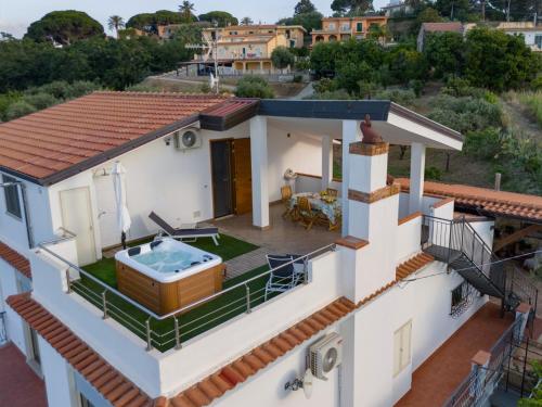  Loft incantevole con idromassaggio esterno privato in Patti