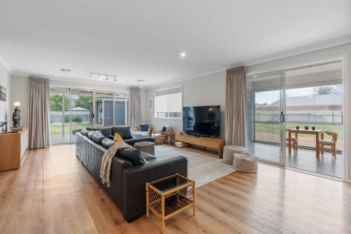 Shepherds Delight-Access Friendly-Linen Included in กูลวา