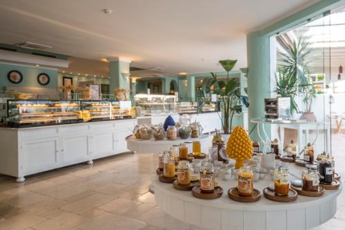 582953963 Therasia Resort Sea and SPA - The Leading Hotels of the World