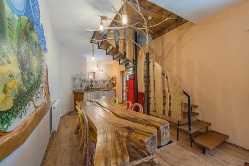 Viewtopia The Secret Land Viewtopia The Secret Land