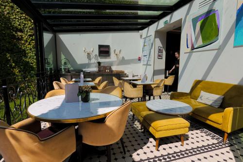 Bar/lounge, Hotel Merveilleux Cote Mer in Dunkerque