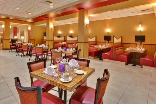 Restaurante, Holiday Inn & Suites Bakersfield by IHG in Bakersfield (CA)