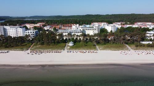 Rugard Thermal Strandhotel - image 3