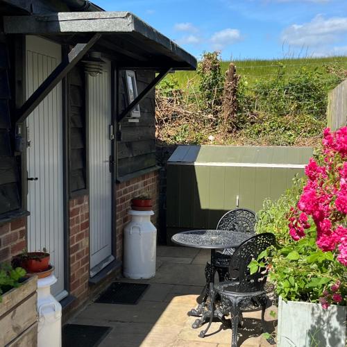 Bull Farm Studios - main image