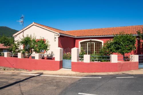 Accommodation in Rinconada de la Sierra, La