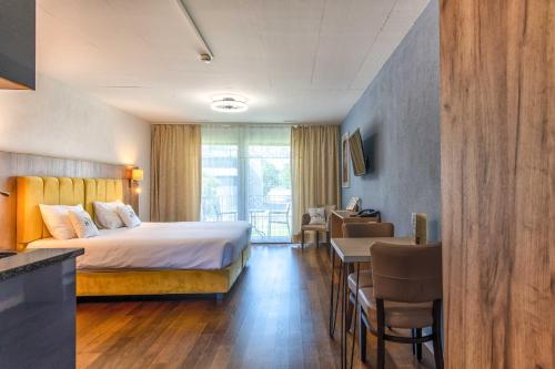 Hotel Residence Loren - contact & contactless check-in - Accommodation - Uster
