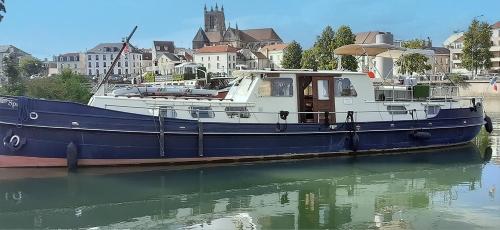 Spicy - Séjour insolite sur la Marne, Meaux