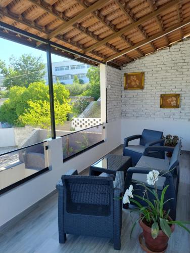 Three-Bedroom Villa image 4