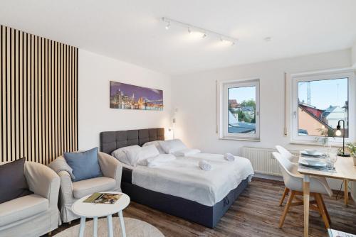 Superior One-Bedroom Apartment with Balcony