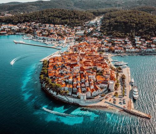CherryOnTop, Korčula