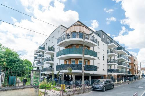 Зовнішній вигляд готелю, Le Montfleury - Appt poche de Paris in Сарсель