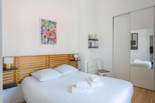 One-Bedroom Apartment image 3