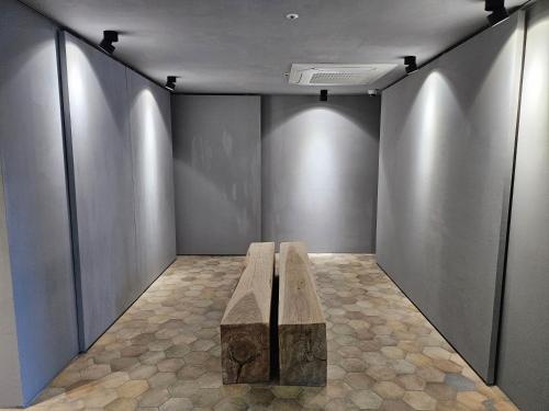 Red Hat Snail Red Hat Snail