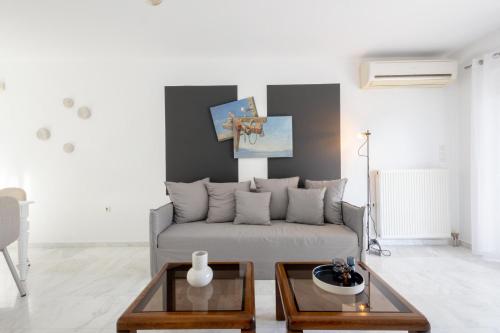 Elegant Coastal Haven Fully Renovated 3-Bedroom Apartment, Athens (photo 5)