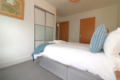 Signature - Oatlands House, Glasgow (zdjęcie 8)