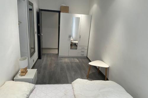 Apartment image 10