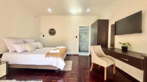 Kitchen, Dzana guesthouse in Klerksdorp