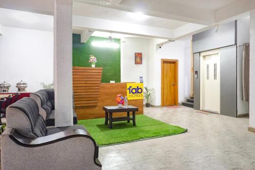 FabHotel White House Inn - EON IT Park photo 5