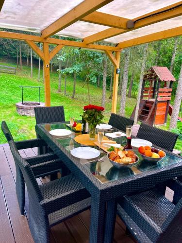 สภาพแวดล้อมโดยรอบ, Kerekerdő Apartman - Szarvaskő (Kerekerdo Apartman - Szarvasko) in ซาร์วาสโก