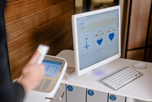 THE FLAG HOTEL Marbella, Estepona Adult Recommended