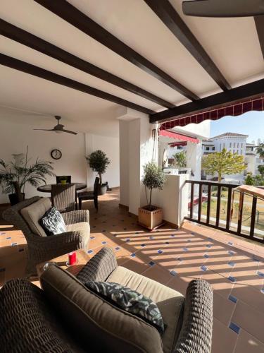 ระเบียง/ชานเรือน, Finca San Antonio Two Bedroom apartment with swimming pool in ลอซ เอสปาล
