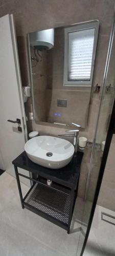 Double or Twin Room image 9