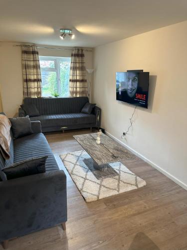 Eastpark 5 bdrms Walk to O2 Apollo and City gîte à louer Manchester Apollo