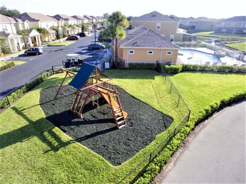 17319 Relaxing Home in Serenity Disney area 3BD in Orlando, USA