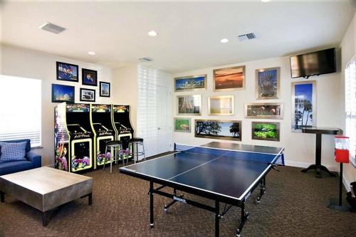 17319 Relaxing Home in Serenity Disney area 3BD in Orlando, USA