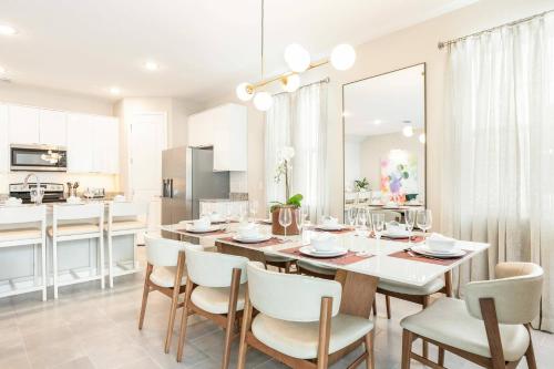 7992 Charming Disney Vacation Home - 5 Bd in Orlando, USA