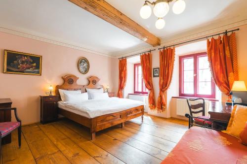 Deluxe Double Room image 4