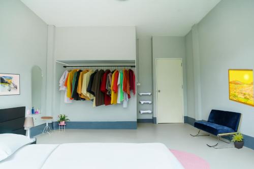 Yhee guest house