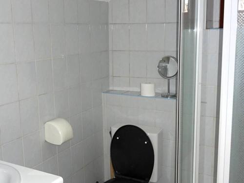 Apartment image 8