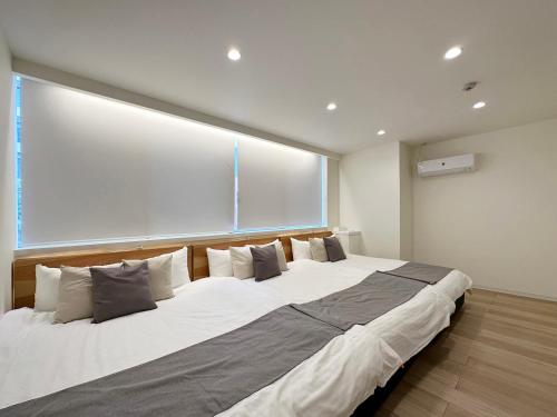 Spacious Apt for 12Ppl Very Good Location